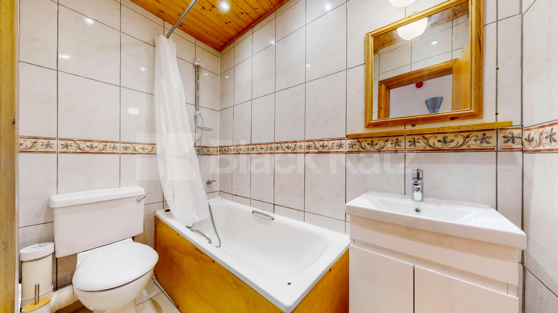 			2 Bedroom, 1 bath, 1 reception Flat			 Burnley Road, DOLLIS HILL